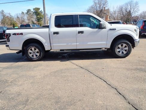 Used 2015 Ford F150 XLT w/ Trailer Tow Package image 17