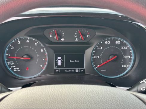 Used 2021 Chevrolet Traverse LS FWD image 32
