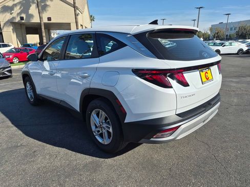 Used 2025 Hyundai Tucson SE image 5