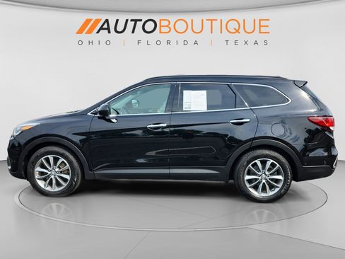 Used 2017 Hyundai Santa Fe SE AWD/4WD image 2
