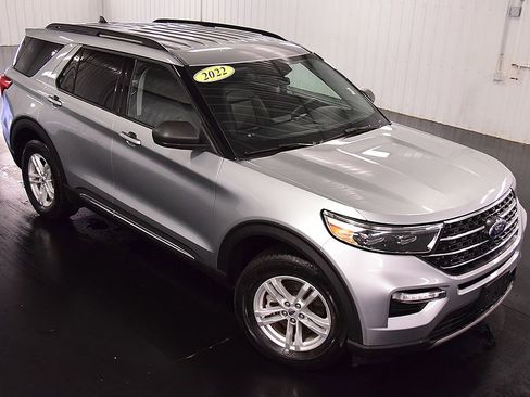 Used 2022 Ford Explorer XLT w/ Equipment Group 202A image 11