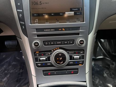 Used 2017 Lincoln MKZ Select FWD image 16
