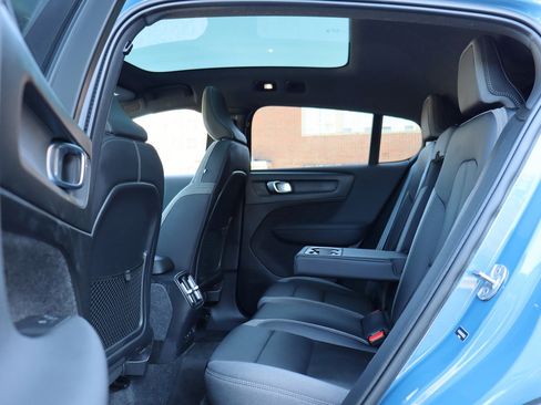 Used 2024 Volvo C40 Recharge Core image 14