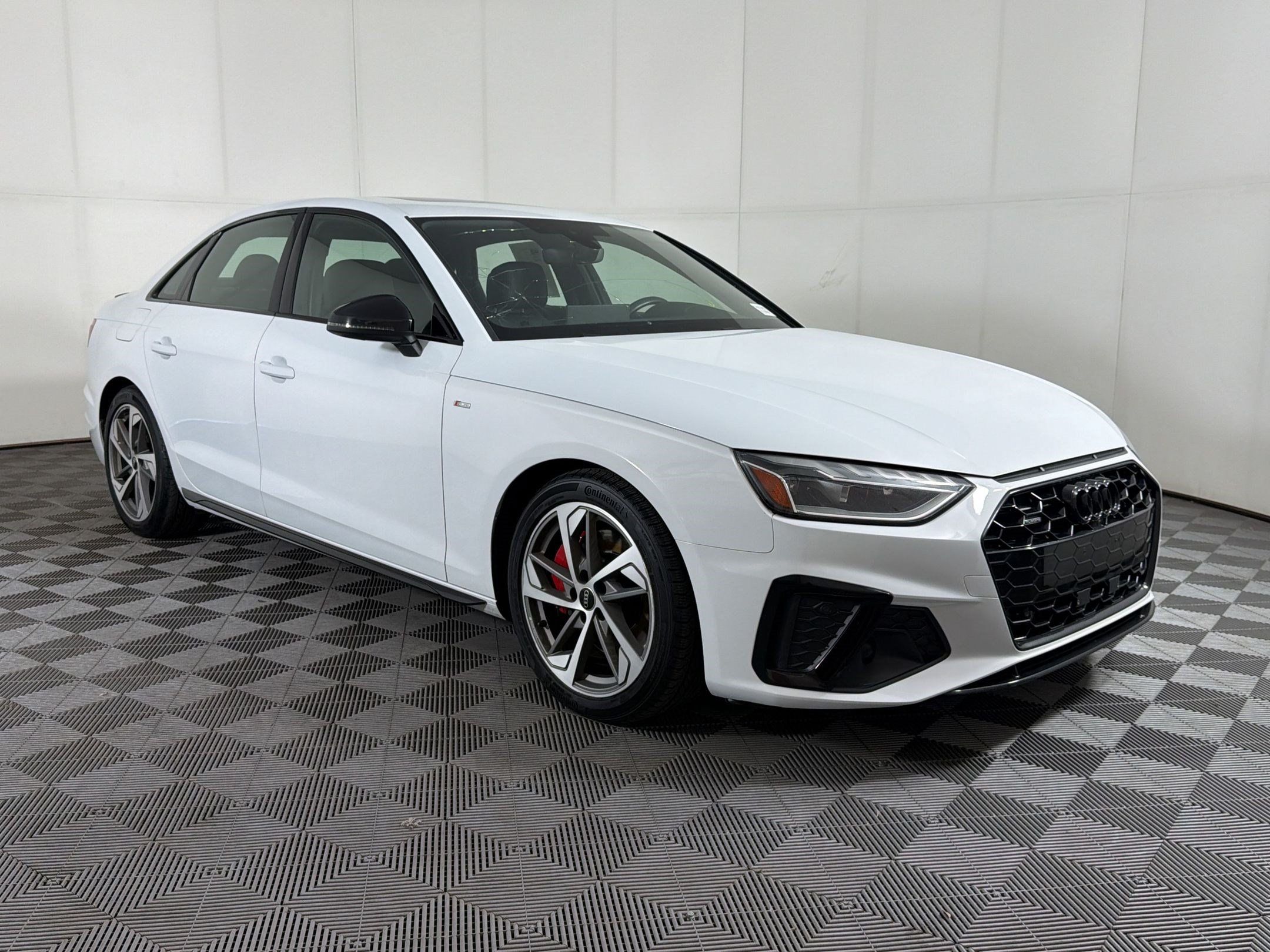 Used 2023 Audi A4 2.0T Premium Plus w/ Premium Plus Package AWD/4WD image 7