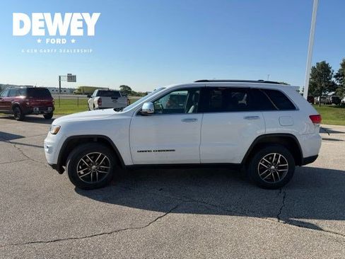 Used 2017 Jeep Grand Cherokee Limited AWD/4WD image 7
