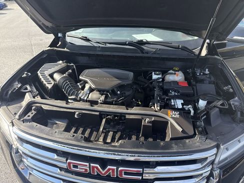 Used 2020 GMC Acadia SLE w/ Driver Convenience Package image 9