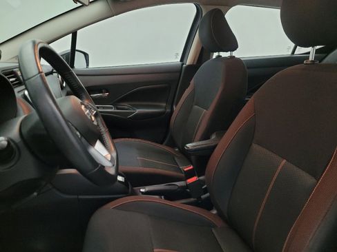 Used 2020 Nissan Versa SR image 17