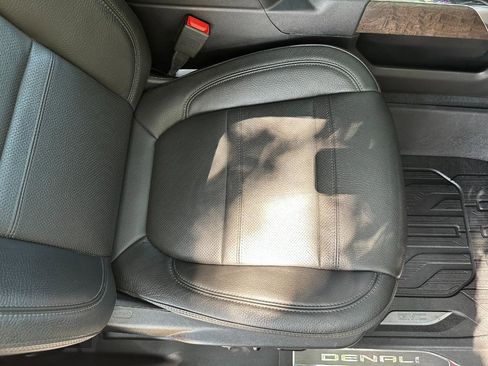 Used 2020 GMC Sierra 2500 Denali w/ Denali Ultimate Package image 32