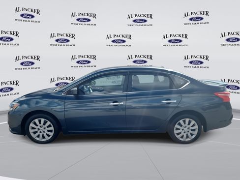 Used 2016 Nissan Sentra SV image 2