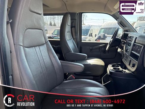 Used 2020 Chevrolet Express 3500 LS RWD image 13