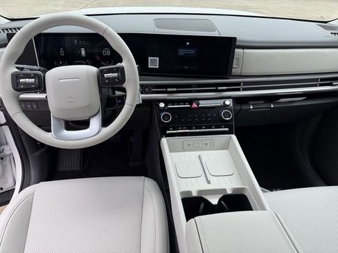 Used 2025 Hyundai Santa Fe SEL image 18