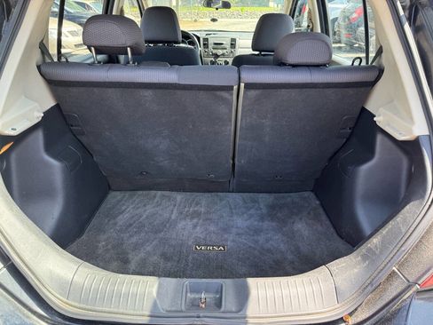 Used 2009 Nissan Versa SL w/ Convenience Pkg image 10