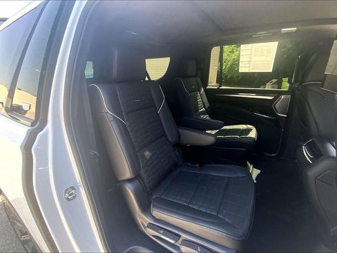 Certified 2026 Cadillac Escalade ESV V AWD/4WD image 24