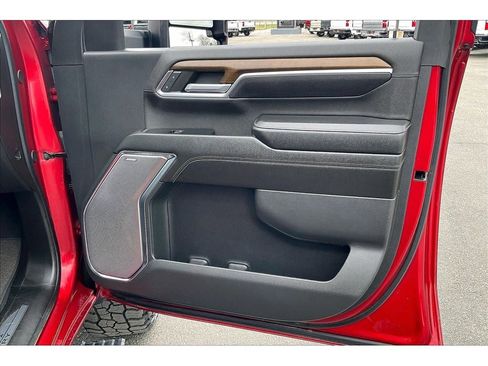 Used 2024 Chevrolet Silverado 3500 High Country w/ High Country Premium Package image 26