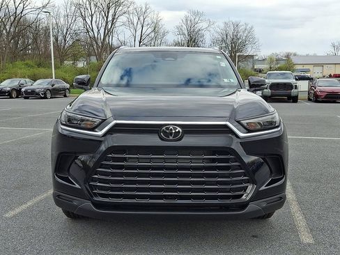 New 2026 Toyota Grand Highlander XLE image 2