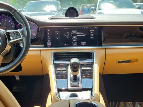 Certified 2019 Porsche Panamera RWD image 22