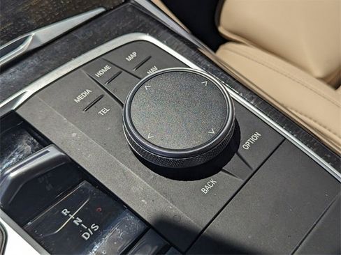 Used 2023 BMW 330i Sedan w/ Premium Package image 22