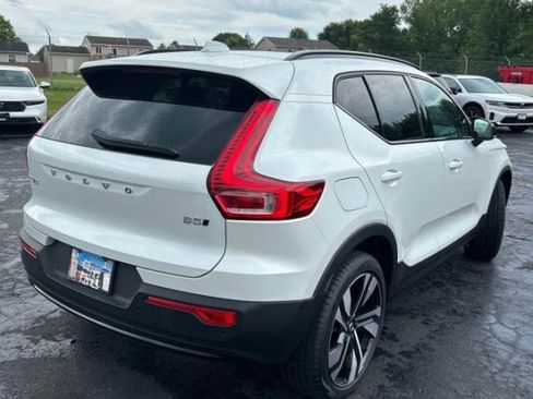Used 2025 Volvo XC40 B5 Ultra AWD/4WD image 6