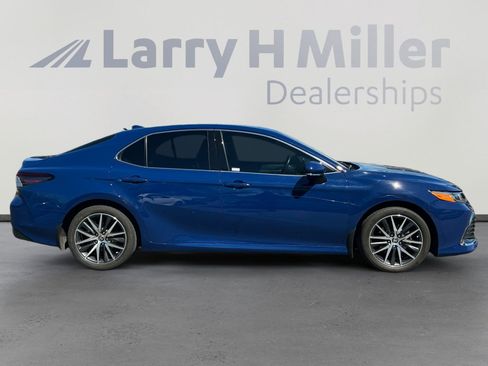 Used 2024 Toyota Camry XLE w/ Navigation Package image 6