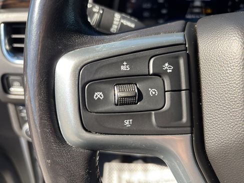 Used 2022 Chevrolet Suburban Premier image 29