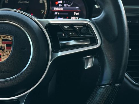 Used 2017 Porsche Macan Turbo image 34