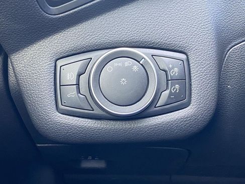 Certified 2017 Ford Escape SE FWD image 16