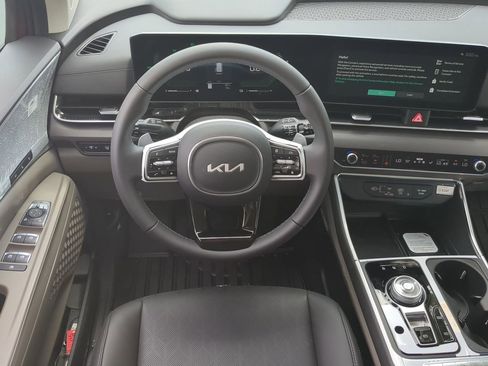 New 2026 Kia Carnival EX FWD image 13