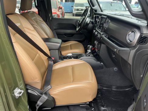 Used 2021 Jeep Gladiator Rubicon AWD/4WD image 19