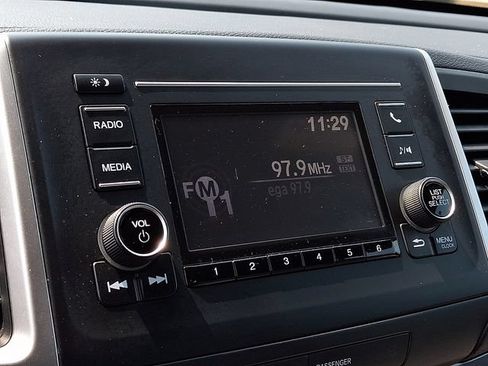Used 2021 Honda Pilot LX image 17