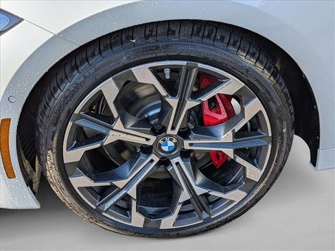 Used 2026 BMW M440i Convertible w/ Premium Package image 9
