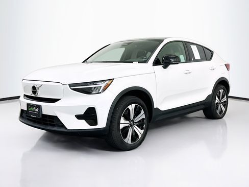 Used 2023 Volvo C40 Recharge Core w/ Protection Package Premier AWD/4WD image 3
