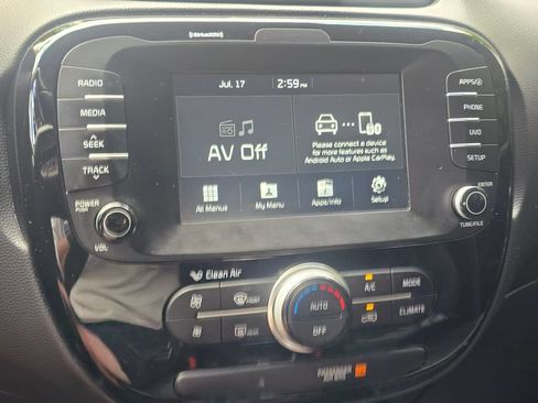 Used 2018 Kia Soul ! FWD image 32