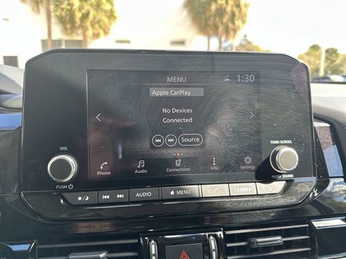 Used 2025 Nissan Pathfinder SV image 12