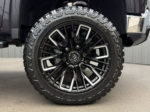 Used 2026 GMC Sierra 1500 SLT AWD/4WD image 10