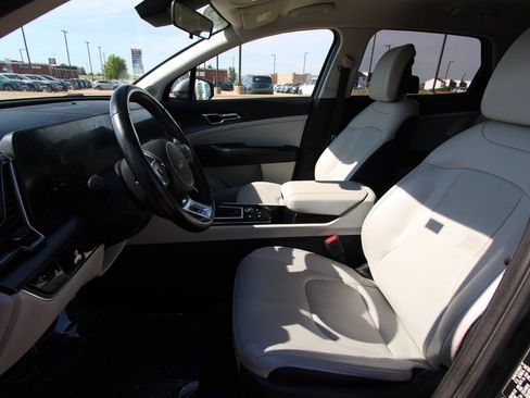 Used 2023 Kia Sportage EX FWD image 6