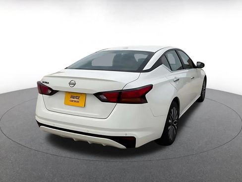 Used 2025 Nissan Altima 2.5 SV FWD image 7