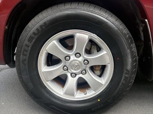 Used 2007 Toyota 4Runner SR5 image 17