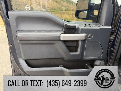 Used 2022 Ford F350 Platinum w/ Tremor Off-Road Package AWD/4WD image 14