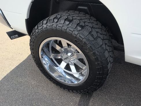 Used 2018 RAM 1500 Classic SLT image 14