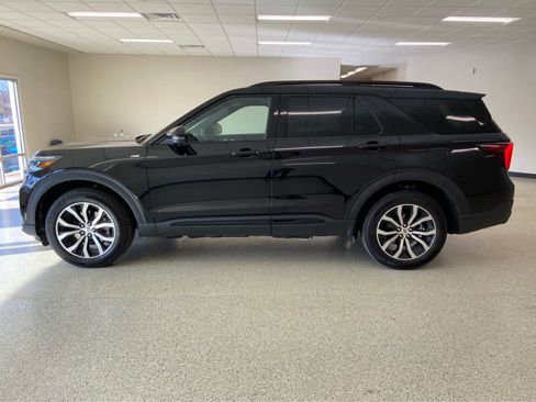 New 2026 Ford Explorer ST-Line image 10