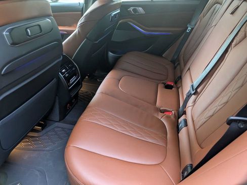 Certified 2025 BMW X5 M60i AWD/4WD image 19