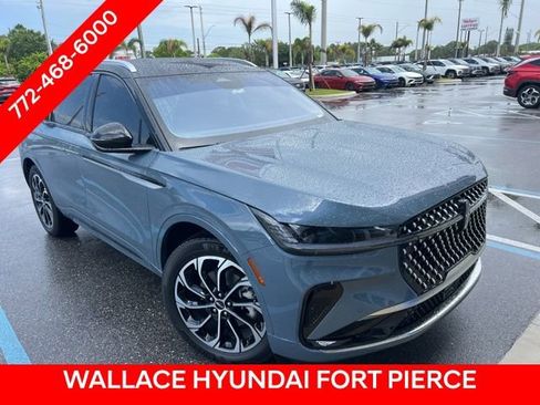 Used 2026 Lincoln Nautilus Reserve AWD/4WD image 3