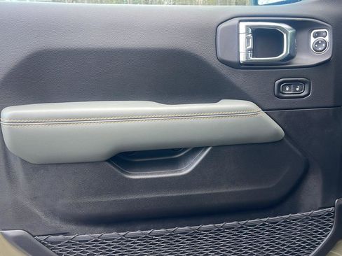 New 2025 Jeep Gladiator Mojave w/ Safety Group image 13