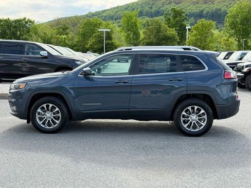 Used 2019 Jeep Cherokee Latitude Plus w/ Cold Weather Group AWD/4WD image 10