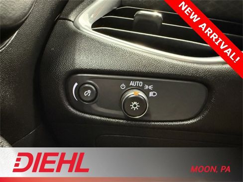 Used 2018 Chevrolet Malibu LT image 21