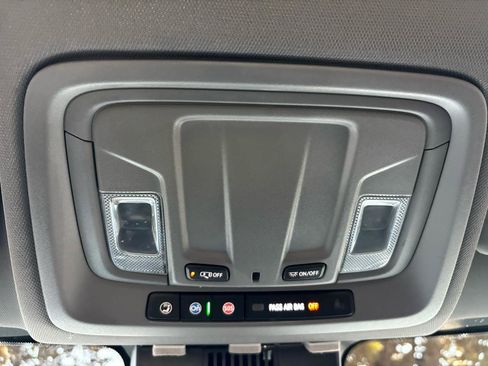 Used 2022 Chevrolet Silverado 1500 RST AWD/4WD image 29