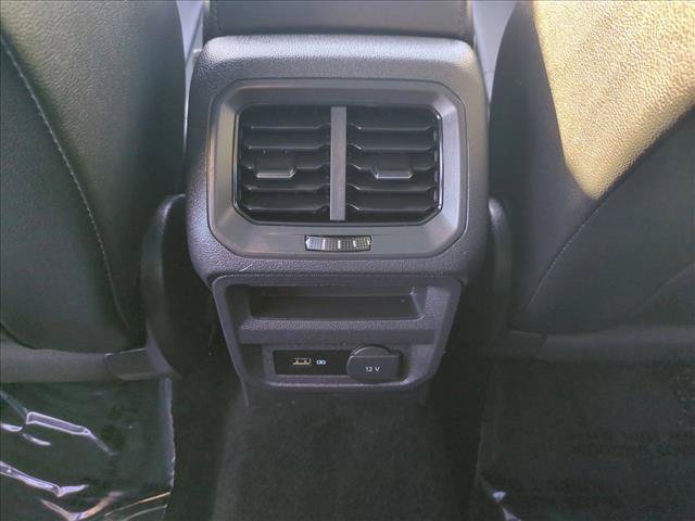 Used 2019 Volkswagen Tiguan SE w/ Panoramic Sunroof Package FWD image 17