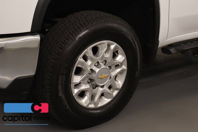 Used 2024 Chevrolet Silverado 3500 LTZ AWD/4WD image 8