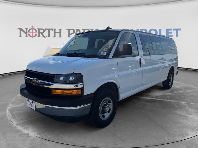 Used 2025 Chevrolet Express 3500 LT w/ LT Preferred Equipment Group RWD image 7