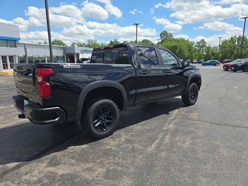Used 2022 Chevrolet Silverado 1500 LT Trail Boss w/ LT Trail Boss Premium Package AWD/4WD image 3